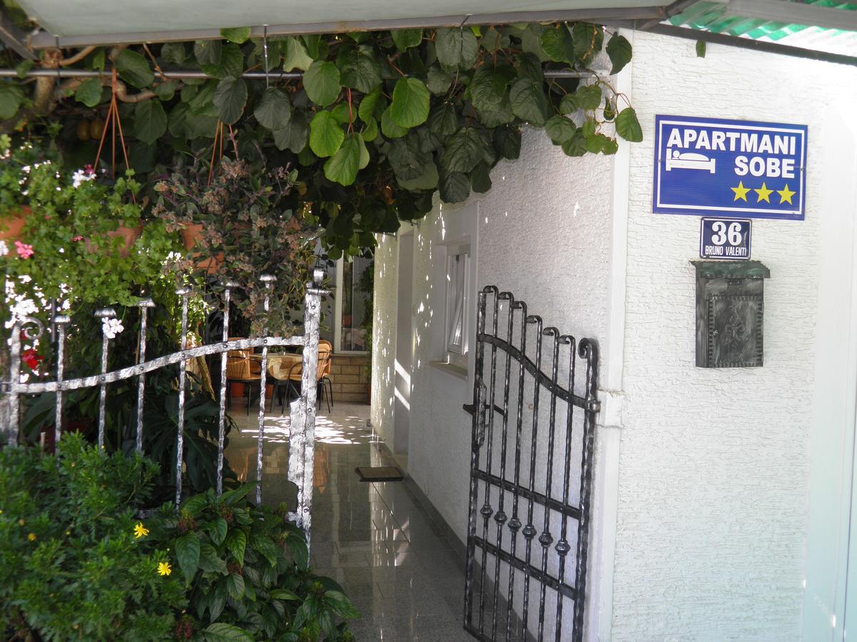 Apartment Mira Poreč Exteriör bild